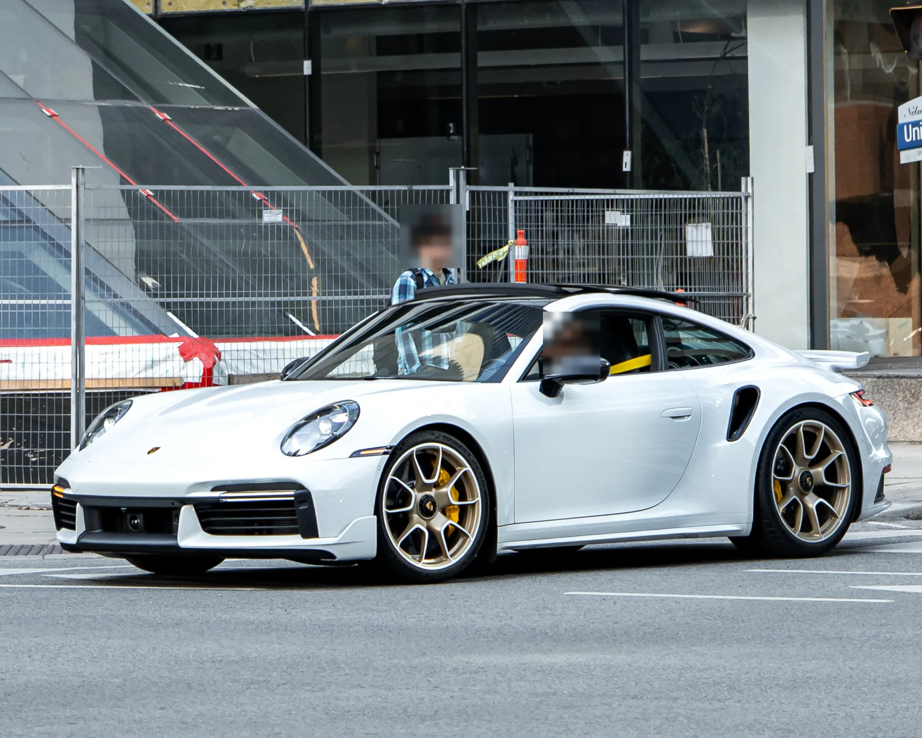 Porsche 911 Turbo S (992) · photo 1 of 1